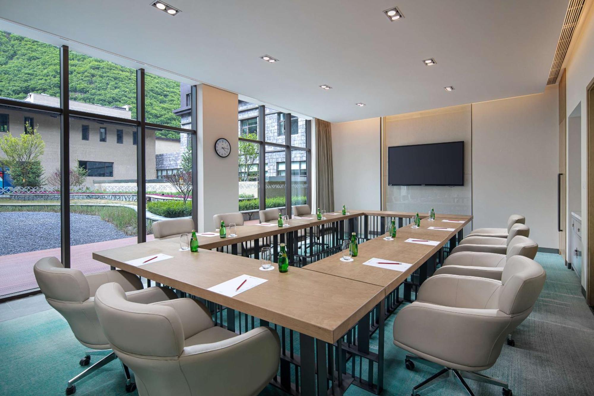 Hilton Garden Inn 九寨溝市 エクステリア 写真