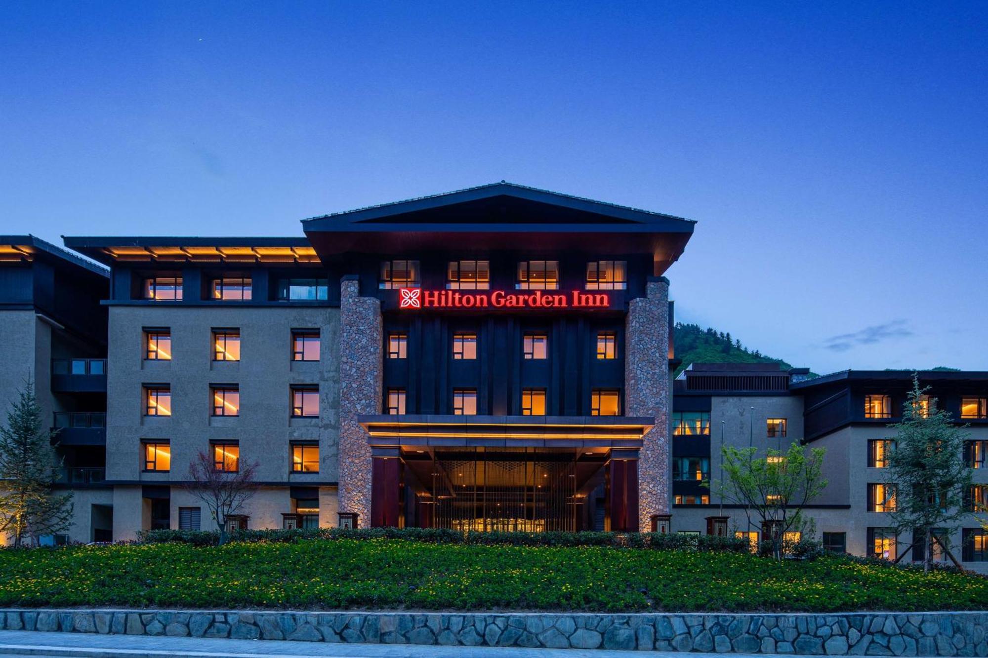 Hilton Garden Inn 九寨溝市 エクステリア 写真